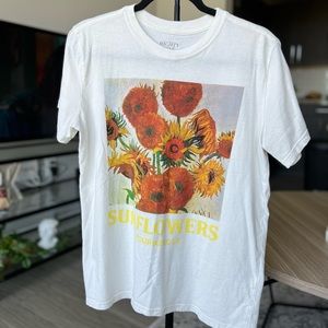 Sunflower Graphic Tee Medium